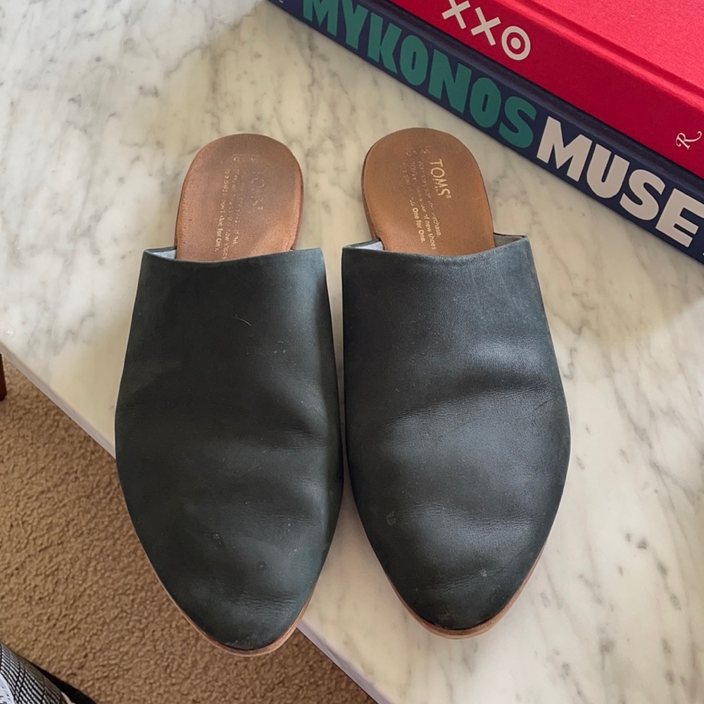 Toms shoes